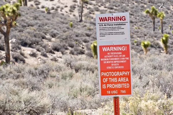 Warning Area 51! — Stock Photo, Image
