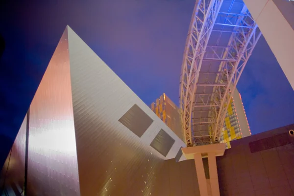 未来のピラミッド — ストック写真