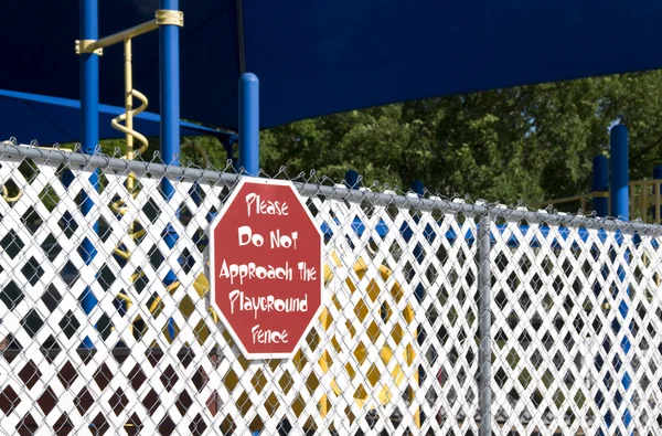 Parco giochi recinzione — Foto Stock