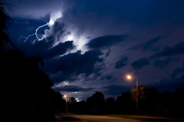 Massiver Blitzeinschlag — Stockfoto