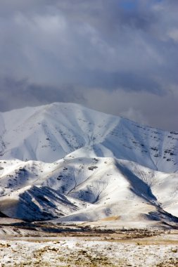 Kışın dağlar