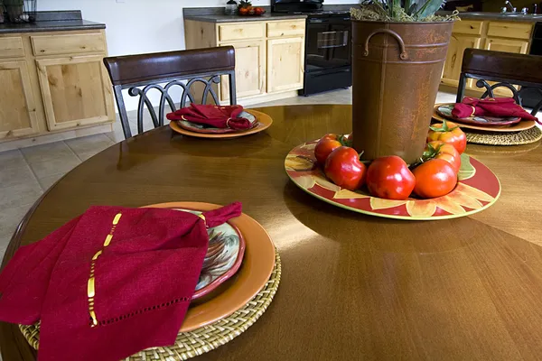 Närbild på en inredda matbord — Stockfoto