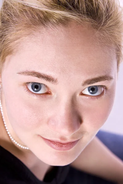 Vacker blond modell — Stockfoto
