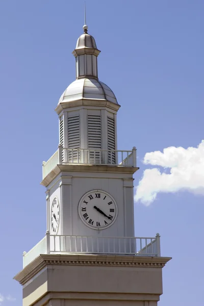 Bir saat kulesi üzerinde Kapat — Stok fotoğraf