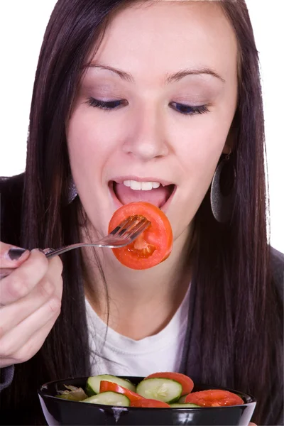 샐러드를 먹는 아름 다운 소녀 — 스톡 사진