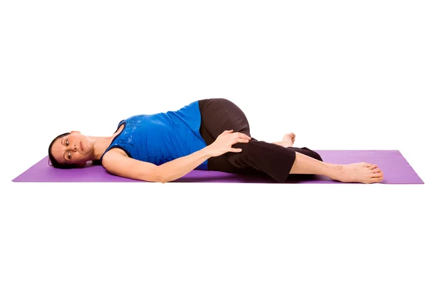 Femeie în poziție de yoga — Fotografie, imagine de stoc