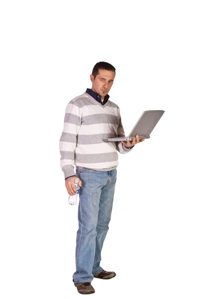Empresário posando com seu laptop — Fotografia de Stock