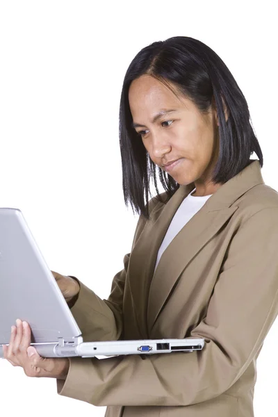 Деловая женщина с ноутбуком — стоковое фото