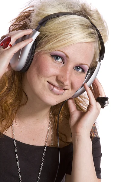 Ragazza carina ascoltando musica — Foto Stock