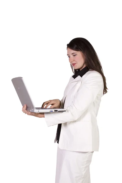 Güzel bir kız bir laptop holding — Stok fotoğraf