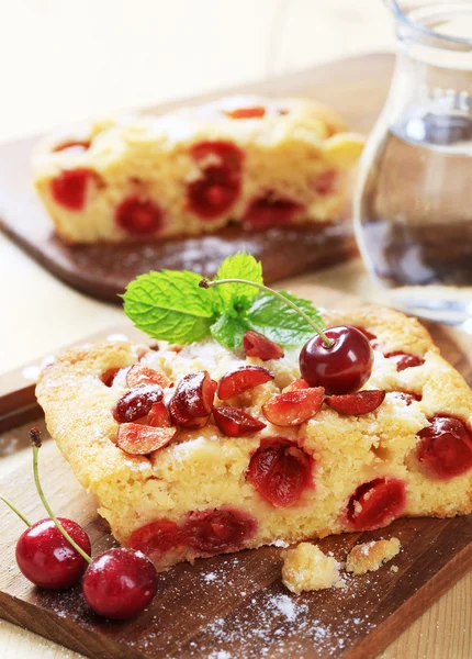 Cherry burete tort — Fotografie, imagine de stoc