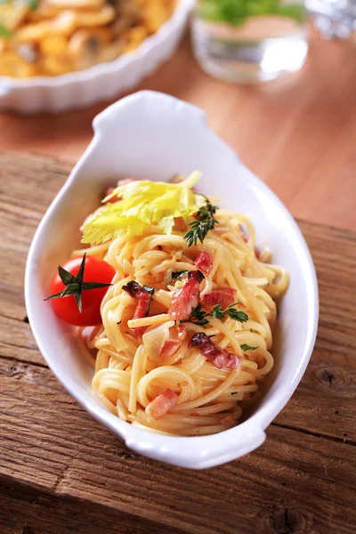 Spaghetti con pancetta — Foto Stock