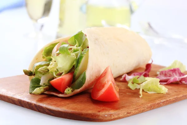Vegetable tortilla wrap — Stock Photo, Image