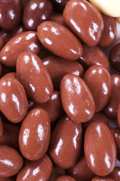 Chocolate covered almonds — Stock Photo, Image
