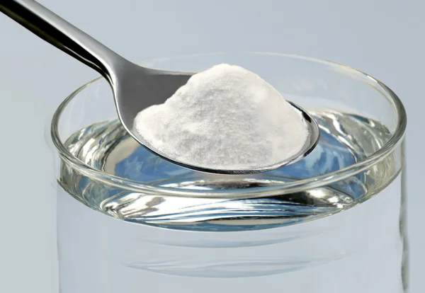 Spoon of baking soda — Stock Photo, Image