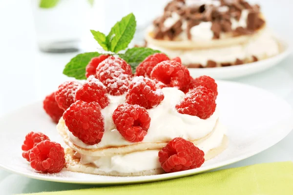Pancakes with curd cheese and raspberries — Stock Photo, Image