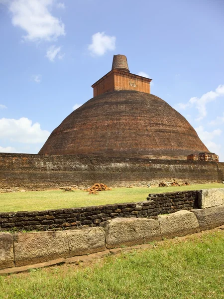 Stupa à anuradhapura — Photo