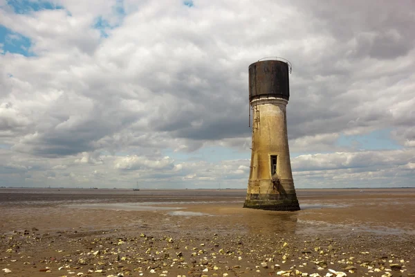 Věž na pláži — Stock fotografie