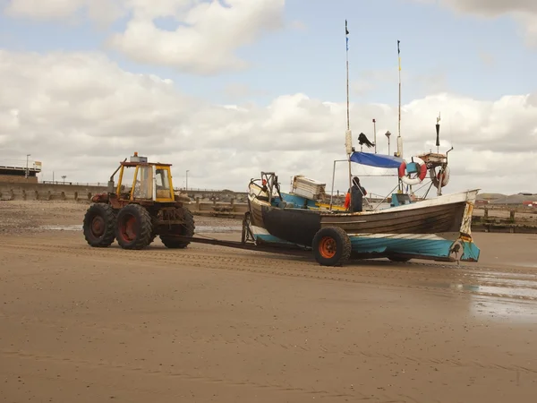 stock image Tractor towing fishing boat