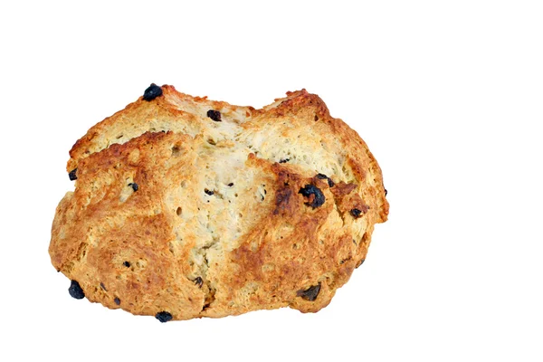 Beyaz zemin üzerine İrlandalı soda ekmek — Stok fotoğraf