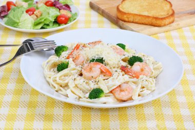 Shrimp Fettucini Alfredo clipart