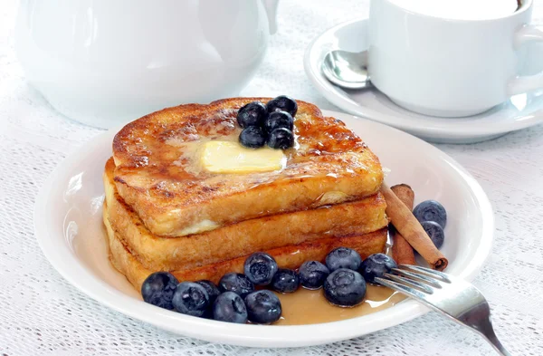 French Toast with fresh blueberries — Stock Photo, Image