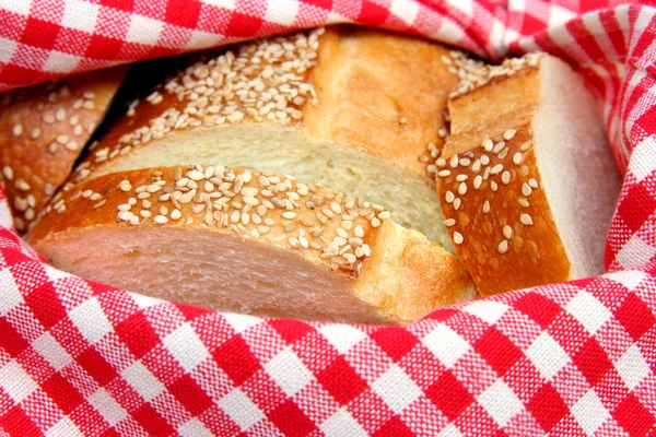 Färskt bröd på nära håll — Stockfoto