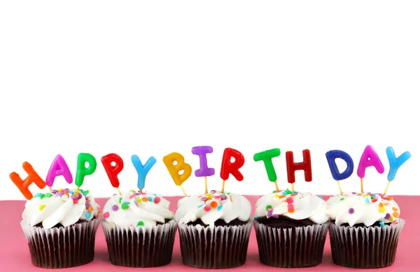 Gelukkige verjaardag cupcakes met kaarsen — Stockfoto