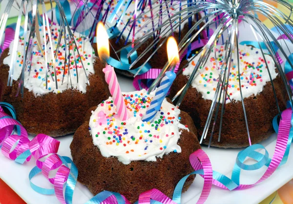パーティー カップ ケーキの蝋燭 — ストック写真