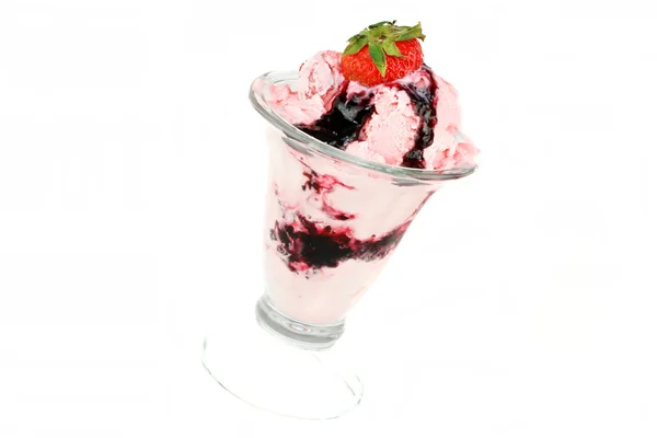 Strawberry Ice Cream Sundae — Stock Photo, Image