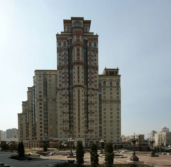 Высокое жилое здание, Москва — стоковое фото