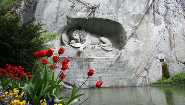 Lucerne, İsviçre, aslan Anıtı — Stok fotoğraf