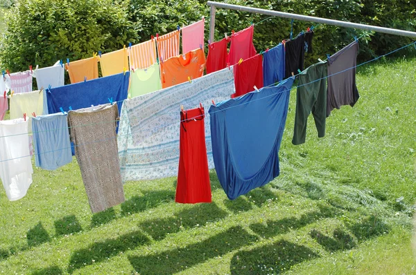 Lavagem pendurada para secar . — Fotografia de Stock