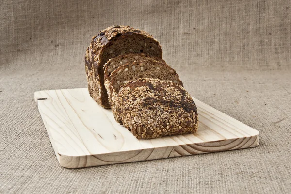 Pane di segale e cereali — Foto Stock