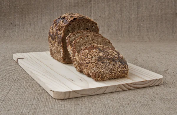 Ржаной хлеб и крупы — стоковое фото