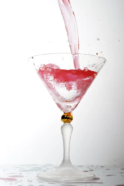 Liquido in bicchiere da cocktail — Foto Stock