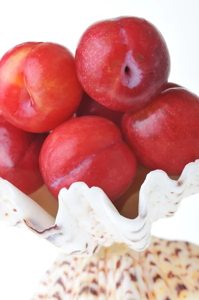 Some red plums — Stock Photo, Image