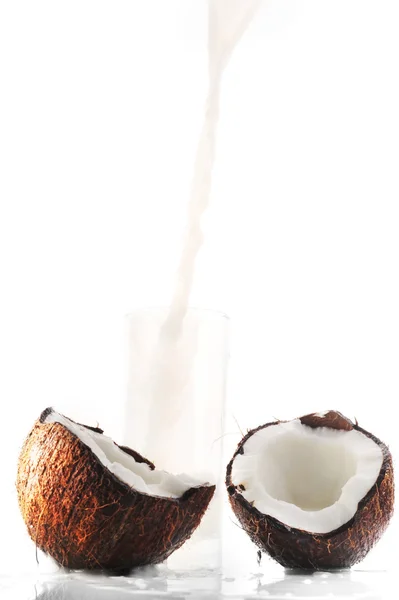 Kokosmjölk i glas — Stockfoto