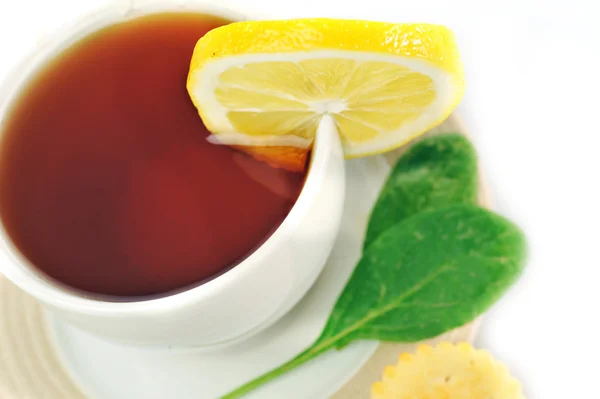 Tazza piena di tè — Foto Stock