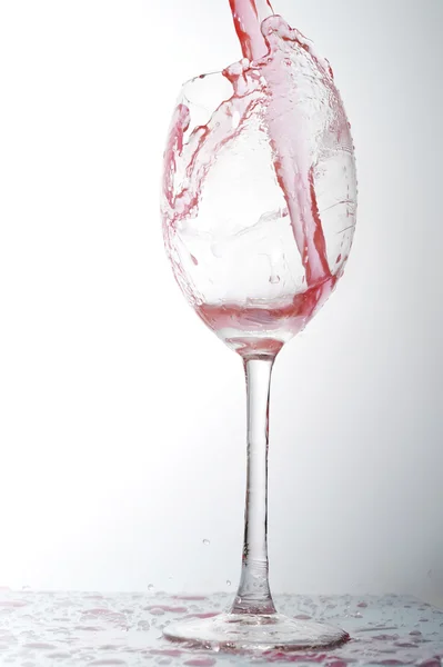 Flüssigkeit im Weinglas — Stockfoto