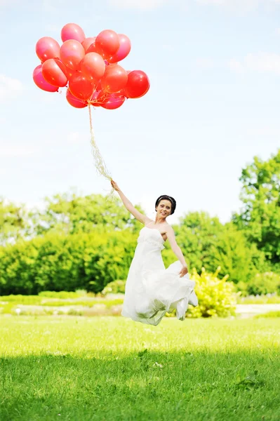 Novia con globos — Foto de Stock