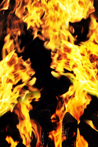 Яркое пламя — стоковое фото