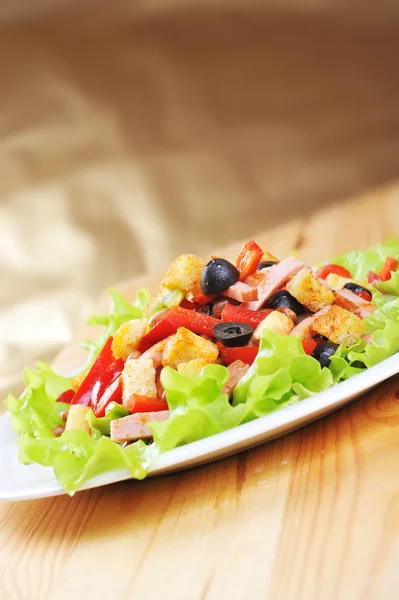 Salade sur assiette — Photo