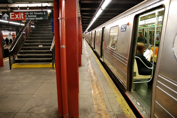 뉴욕, 맨하탄에서 지하철 로열티 프리 스톡 사진