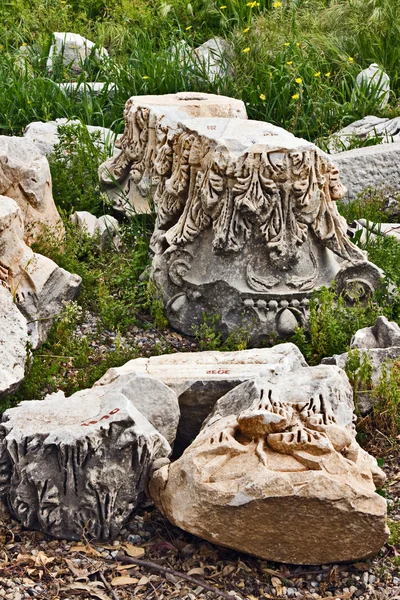Fragmento da coluna de Corinto — Fotografia de Stock