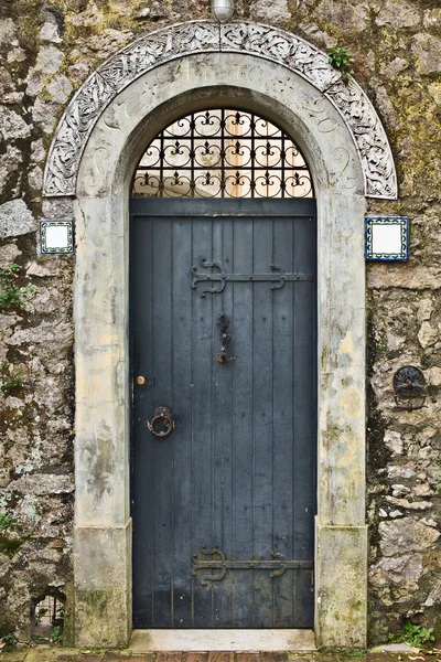 Puerta de la casa vieja —  Fotos de Stock