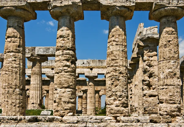 Tempel van hera colonnade, paestum, Italië — Stockfoto