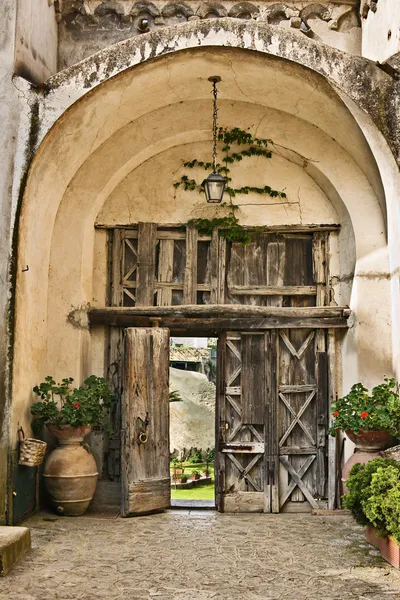 Porta dell'arco di Villa Cimbrone — Foto Stock