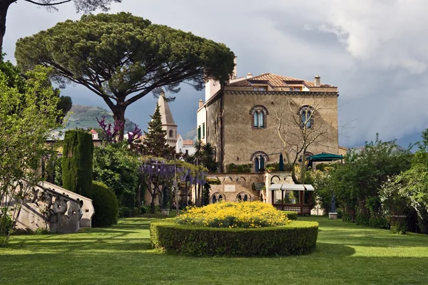 ヴィラ チンブローネ庭園、ラヴェッロ、イタリア — ストック写真