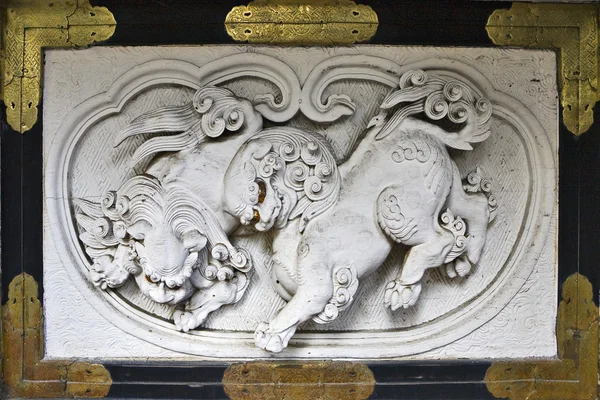Löwen dekoratives Basrelief — Stockfoto